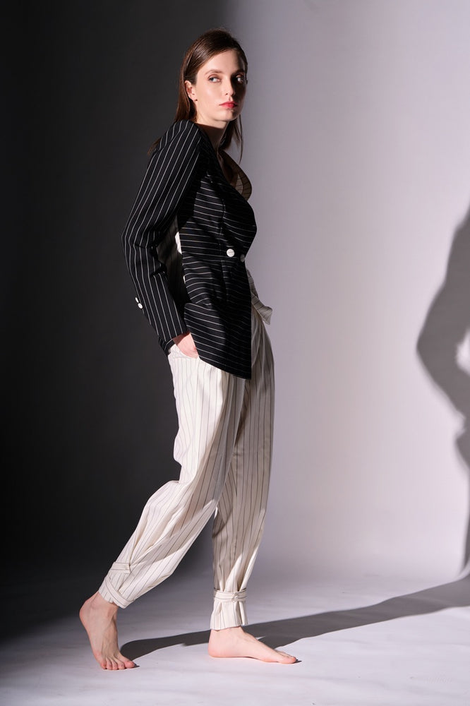 
            
                Load image into Gallery viewer, Black &amp;amp; White Pinstripes Wool Blazer with Belt detail and white Pinstripe buttoned wool tapered Trousers
            
        